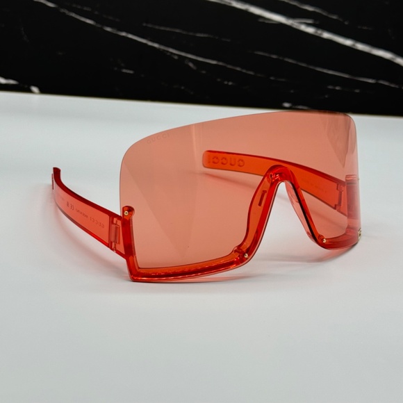 NEW GG1631S 001 GUCCI OVERSIZED RED WOMEN SUNGLASSES - Picture 5 of 10